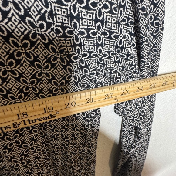 J‎ Jill WearEver Collection Black White Geometric Print Long Sleeve Tunic Top XL - Picture 7 of 8